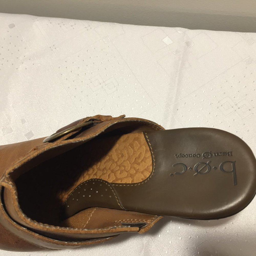 Born b.o.c. Clogs - Picture 10 of 16